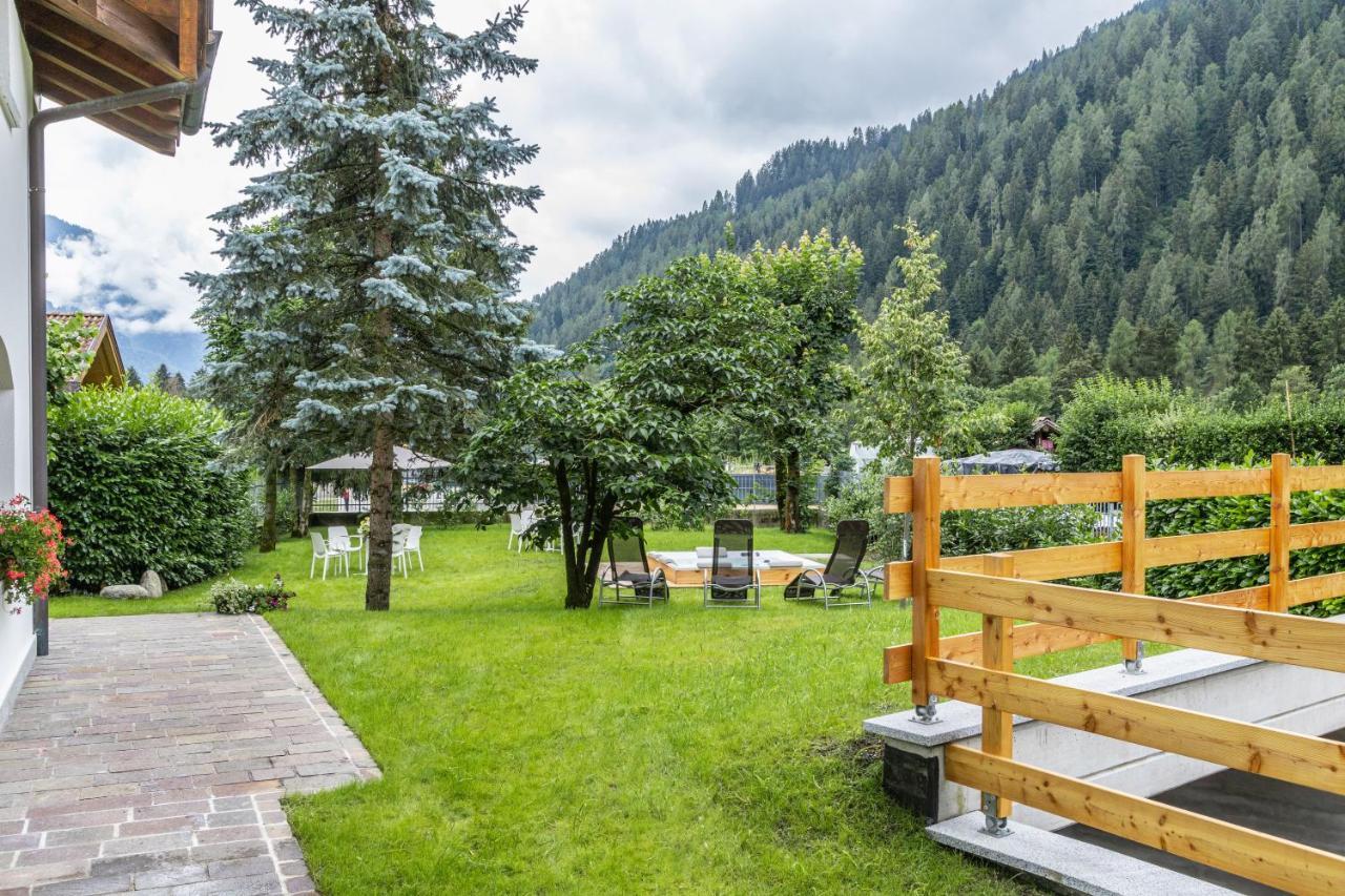 Chalet Mountain Plaza - Apt Greenvalley Pinzolo Exteriör bild