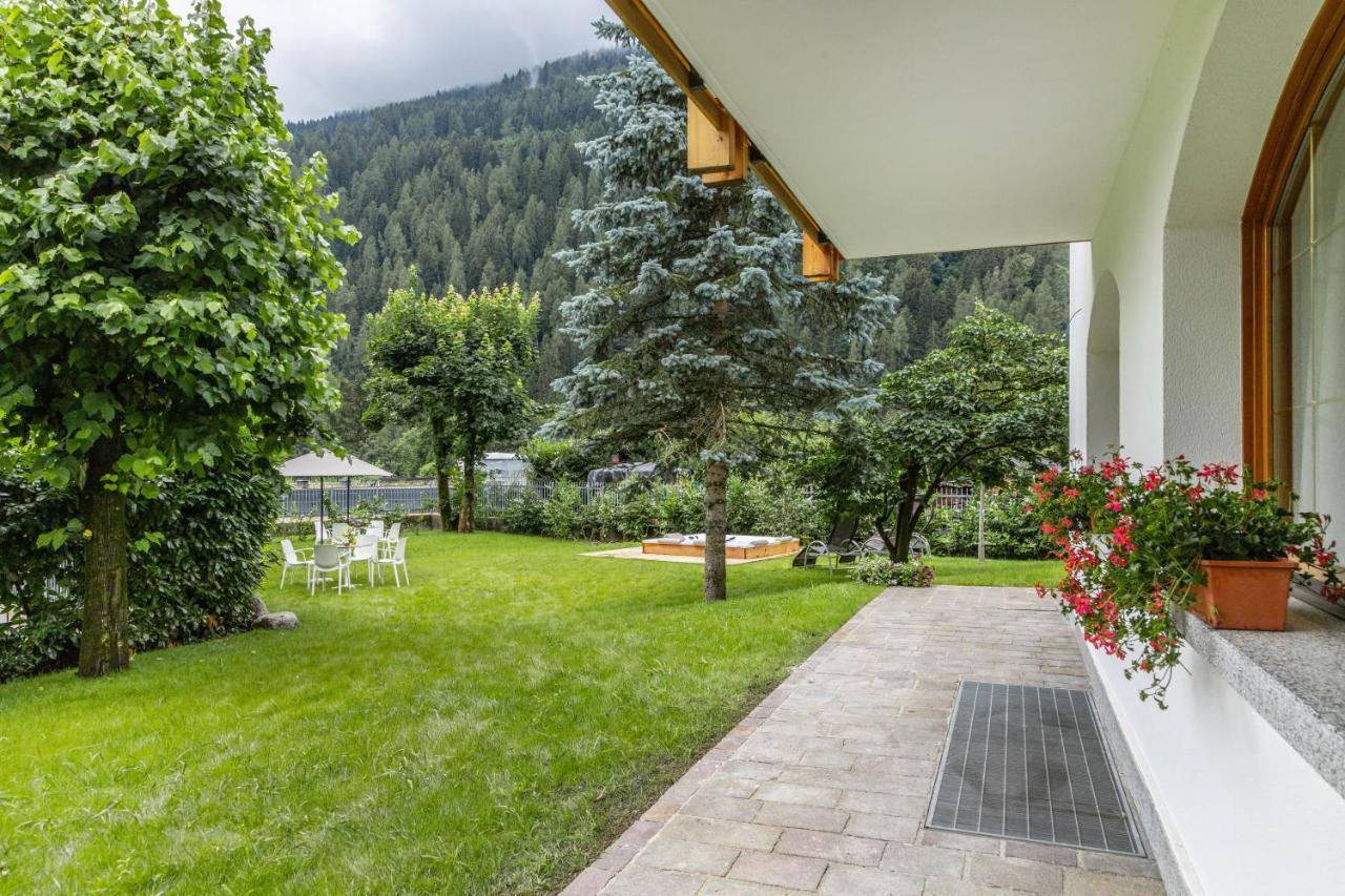 Chalet Mountain Plaza - Apt Greenvalley Pinzolo Exteriör bild